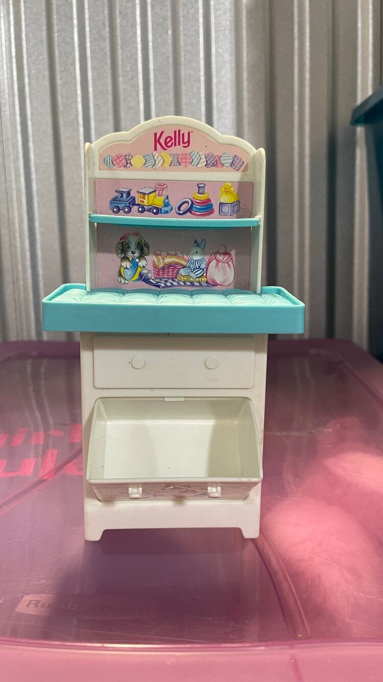 1996 Mattel Kelly doll My Own Nursery School White & Blue dresser drawer shelf